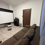 Large 3 Bedroom With Skyline View Lägenhet *