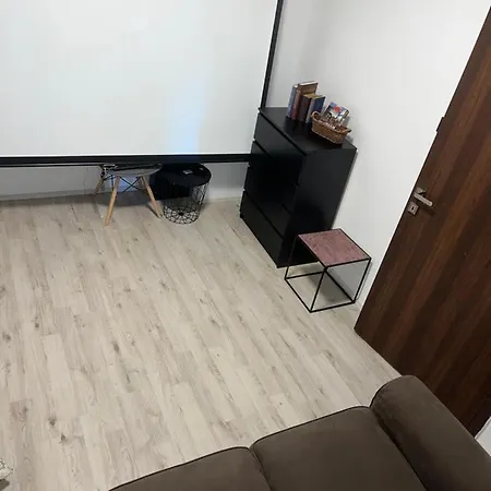 Apartment Large 3 Bedroom With Skyline View
