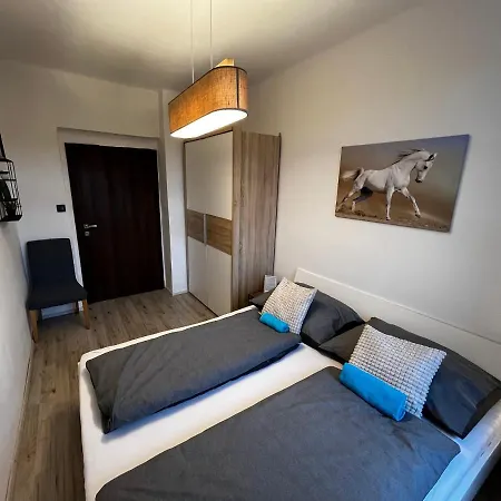 Appartement Large 3 Bedroom With Skyline View *
