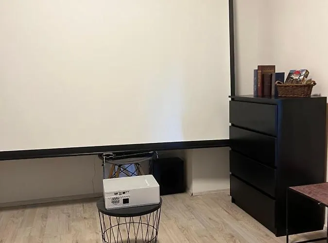 Large 3 Bedroom With Skyline View Κάρλοβι Βάρι