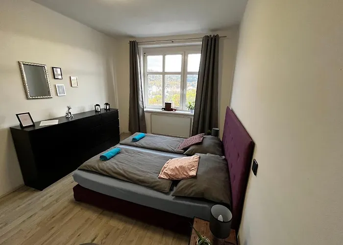 Large 3 Bedroom With Skyline View Διαμέρισμα Κάρλοβι Βάρι