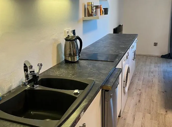 Large 3 Bedroom With Skyline View Διαμέρισμα *